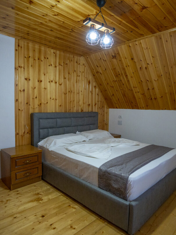 VILAT ALPINI LEPUSHE HOTEL VILLA - NORTH ALBANIA - FOTO TERENC PEPA (3)
