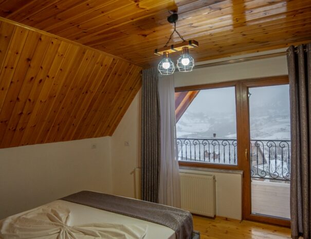 VILAT ALPINI LEPUSHE HOTEL VILLA - NORTH ALBANIA - FOTO TERENC PEPA (8)